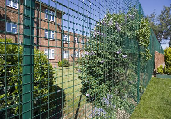 welded wire mesh fencing work