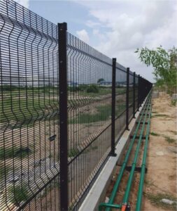 Chain Link and welded wire mesh fencing Work in Vapi, Daman and Silvassa